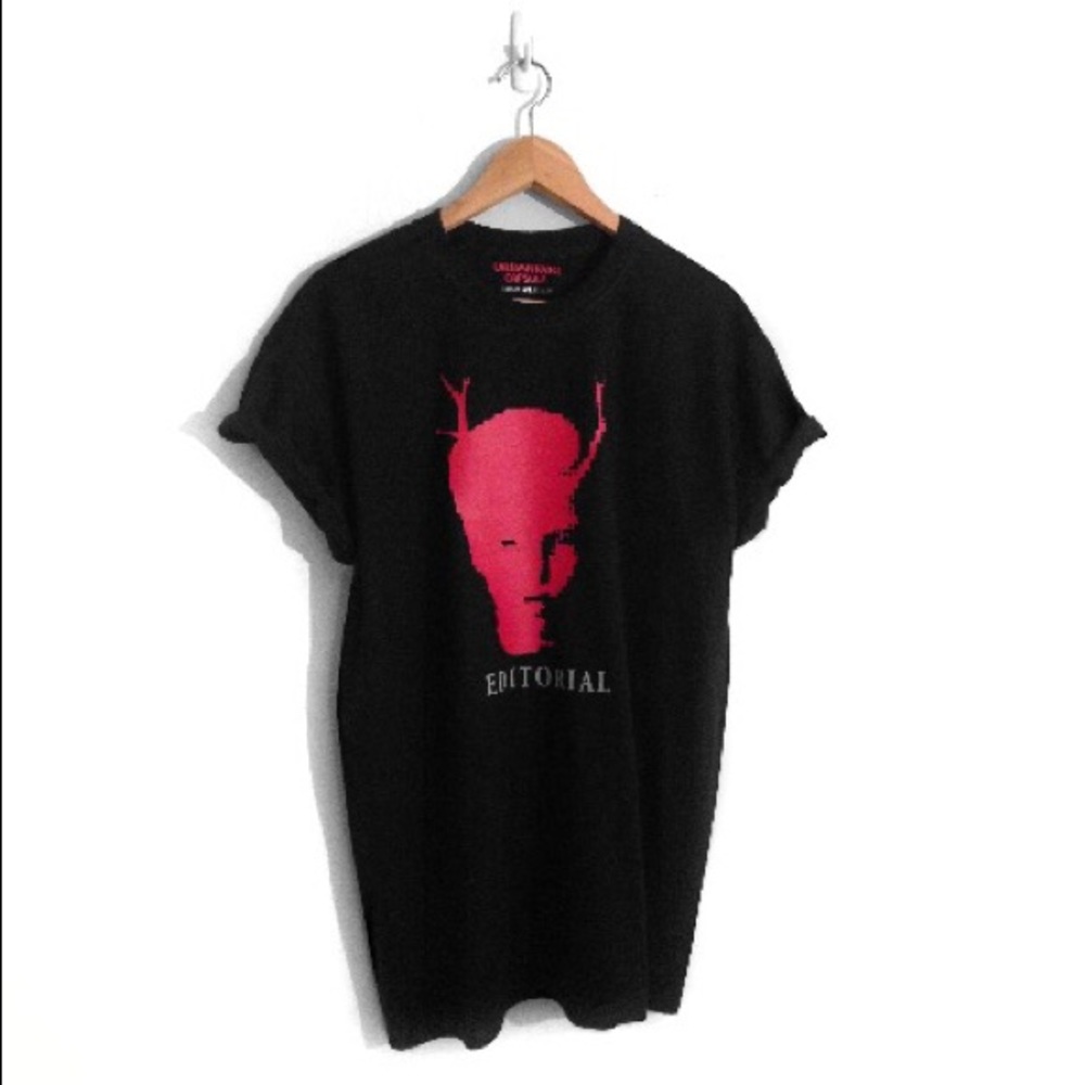 Editorial tee